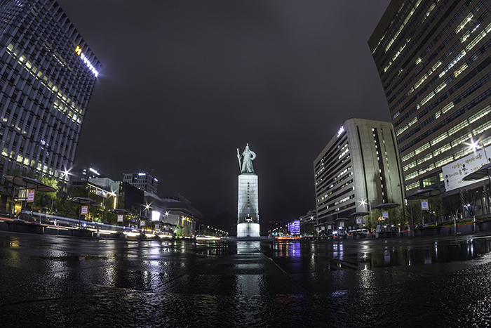  

Carlos Delfin captures the beauty of Korea in many of his photos. 2